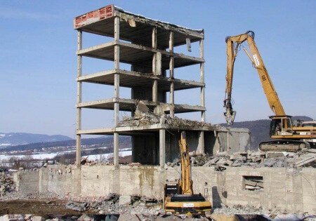 Búracie práce pri výstavbe TESCO - Žiar nad Hronom - 2005