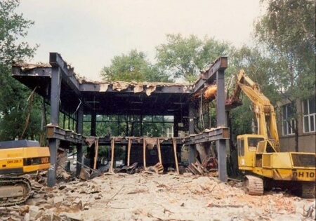 Deštrukcia výstavného pavilónu F - PKO Bratislava - 2000